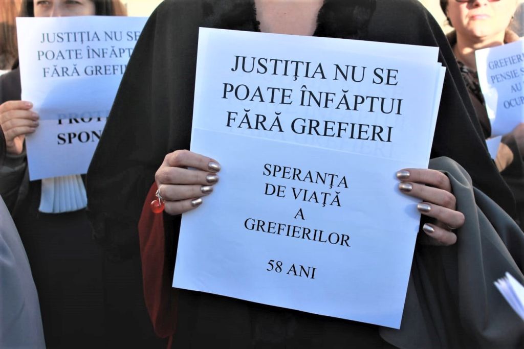 Se amână examenul de admitere la Școala Națională de Grefieri