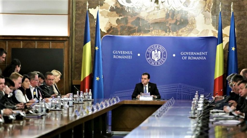 Avocaţii, notarii publici şi executorii judecătoreşti excluși de la somajul tehnic