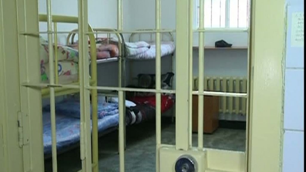 Fără precedent: s-a închis arestul! Șeful testat pozitiv la coronavirus