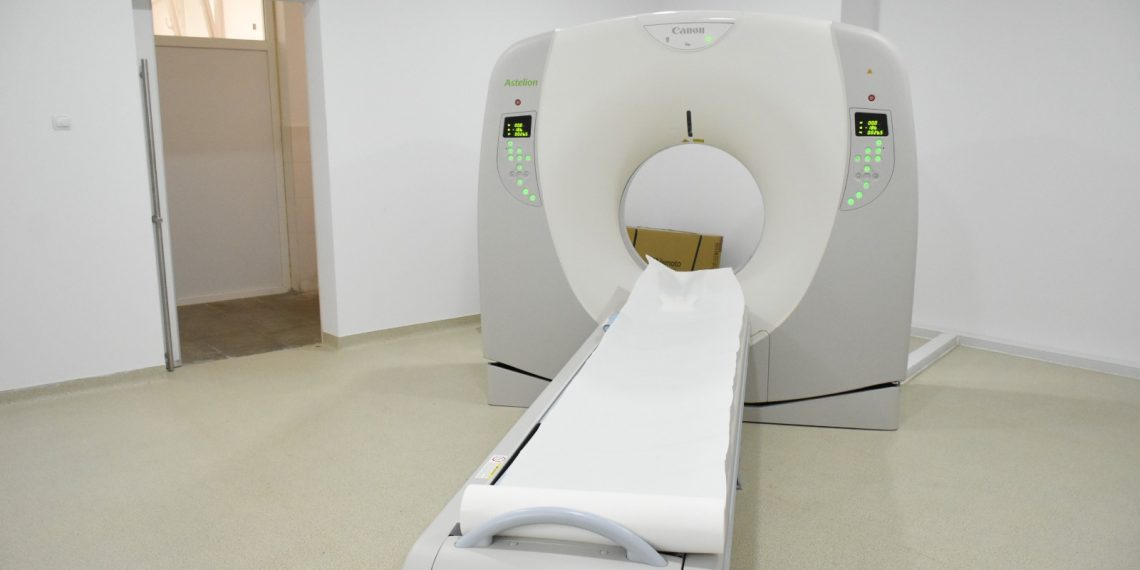 Un computer-tomograf de 3 milioane de lei a fost pus în funcțiune la spitalul din Beiuș