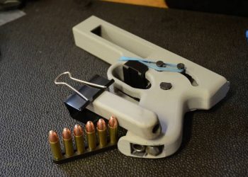 Caz unic în România | Arme realizate cu ajutorul imprimantei 3D de către un irakian