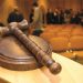 Doi avocați și un executor judecătoresc, trimiși în judecată pentru implicare în deturnarea unor licitații. Prejudiciul depășește 2,7 milioane de euro