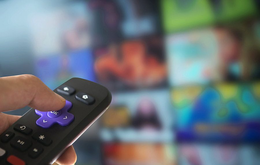 Programe Digi și HBO, piratate și distribuite către zeci de mii de abonați. Ce profit URIAȘ a realizat un român