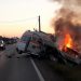 Ambulanță implicată într-un ACCIDENT grav | Un asistent medical a murit, iar un bărbat din altă mașină a ars de viu