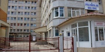 INCREDIBIL | Corpul unui preot, ÎNCURCAT la morgă cu cel al unei… femei și înmormântat de altă familie