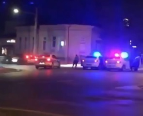 VIDEO. ”Trei mașini de poliție după noi, să moară viața mea” | Un minor a provocat un accident în timp ce era urmărit de Poliție