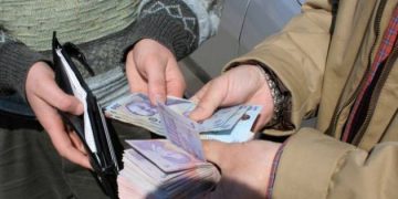 Cămătar, REȚINUT de două ori în trei zile de polițiștii orădeni | Ajunsese să ceară dobândă de 1500 de euro pentru un împrumut de 1200 de lei