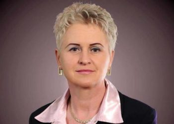Primărița din Sălacea, acuzată că a luat mită de 858 de ori, de la toți angajații administrației locale, a fost ACHITATĂ