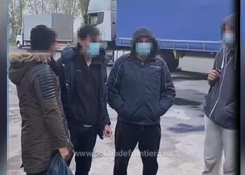 Migranți găsiți în remorca unui camion parcat lângă o pensiune din Mădăras | Șoferul a auzit zgomote și a sunat la 112
