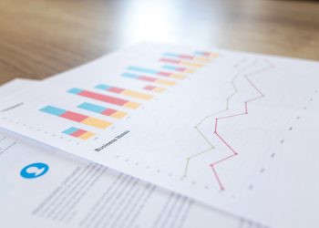 Previziuni SUMBRE pentru comerț și servicii | Scăderile anunțate de manageri