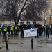 VIDEO. Protest al polițiștilor și polițiștilor de penitenciare în fața Prefecturii Bihor față de înghețarea salariilor