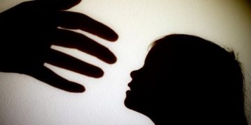 Bărbat condamnat la închisoare după ce ar fi încercat să violeze două fetițe