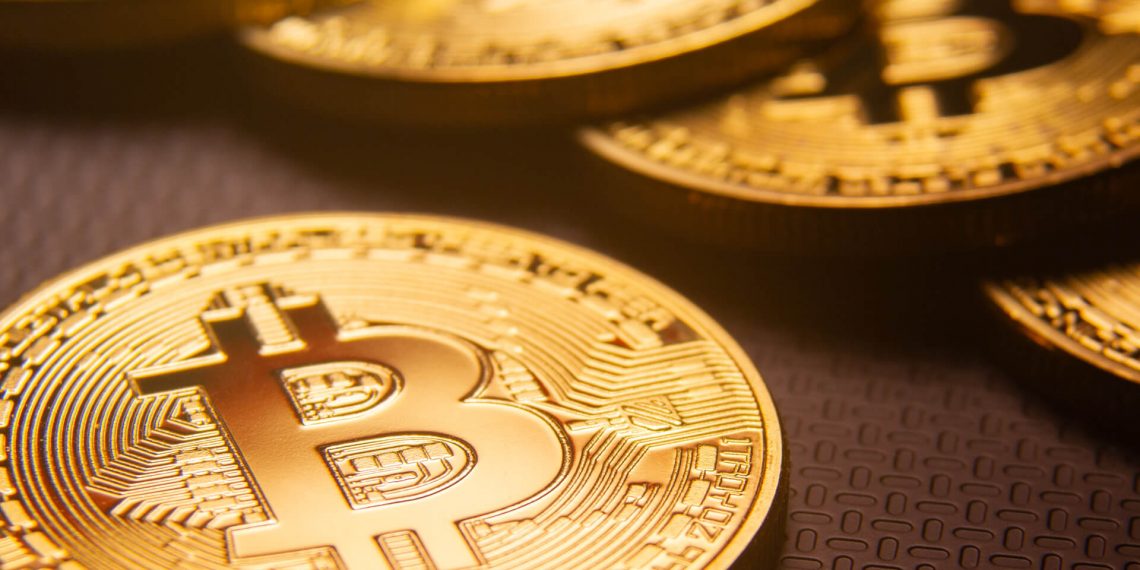 LUNEA NEAGRĂ | Cum au pierdut Bitcoin și alte monede virtuale SUTE DE MILIARDE de dolari în 24 de ore