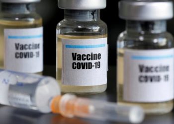 Ofertă pentru vaccinare: 50 de lei dați de patroni pentru fiecare angajat care se imunizează | Banii ar urma să fie deductibili din impozit