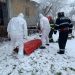 Femeie aflată în carantină, salvată de pompierii bihoreni după ce a căzut în casă