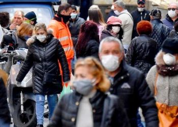 Proiect | Masca să nu mai fie obligatorie decât în anumite locuri