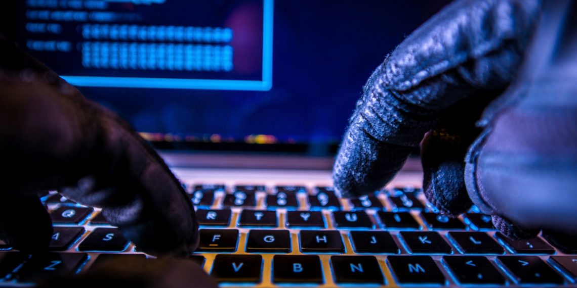AVERTISMENT | Numele a șase bănci din România, folosite de HACKERI pentru a fura datele bancare ale utilizatorilor