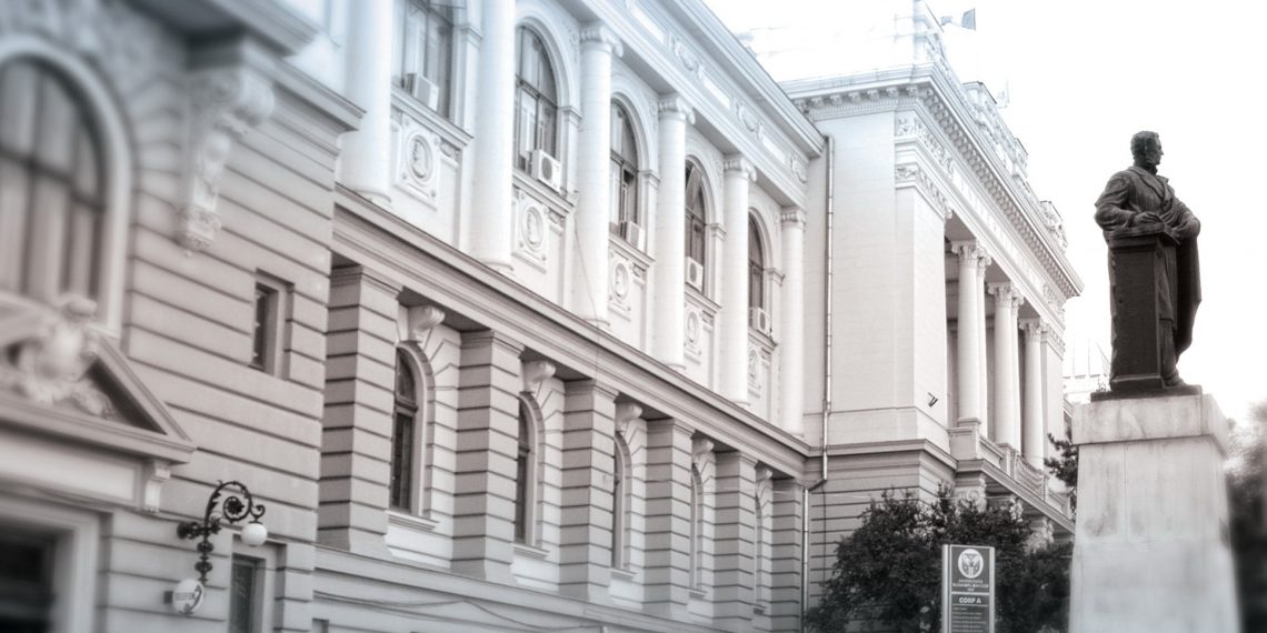 Opinia unei facultăți de drept, după exmatricularea celor 45 de studenți din București: ”Potențiala fraudare masivă a unui examen nu poate genera decât o reacție de dezaprobare”