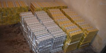 FOTO | Zeci de PERCHEZIȚII în Bihor și alte două județe, în cazul unor contrabandiști cu țigări. 4 persoane au fost propuse pentru ARESTARE
