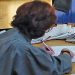 Incident în timpul unei ședințe de judecată | O grefieră a avut nevoie de îngrijiri medicale din cauza EPUIZĂRII, după 12 ore de muncă