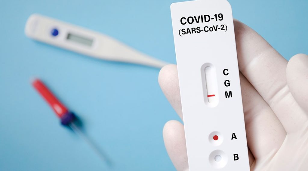 Candidații la admiterea la INM și Magistratură, care au temperatură peste 37,3 sau alte simptome respiratorii, vor fi supuși unui test rapid antigen | Ce se întâmplă dacă refuză
