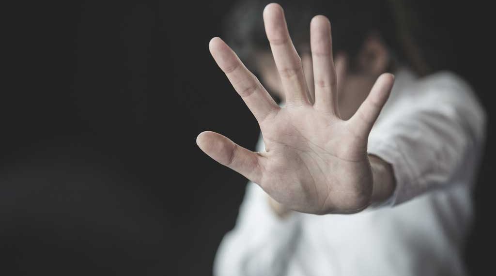 13 ani de închisoare pentru pensionarul din Oradea acuzat că a sechestrat și agresat sexual o fetiță de 12 ani