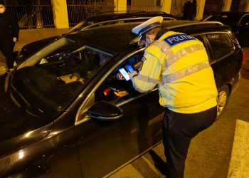 VIDEO-FOTO. Filtre ale Poliției în Oradea | Echipajele au verificat dacă este respectată carantina de noapte