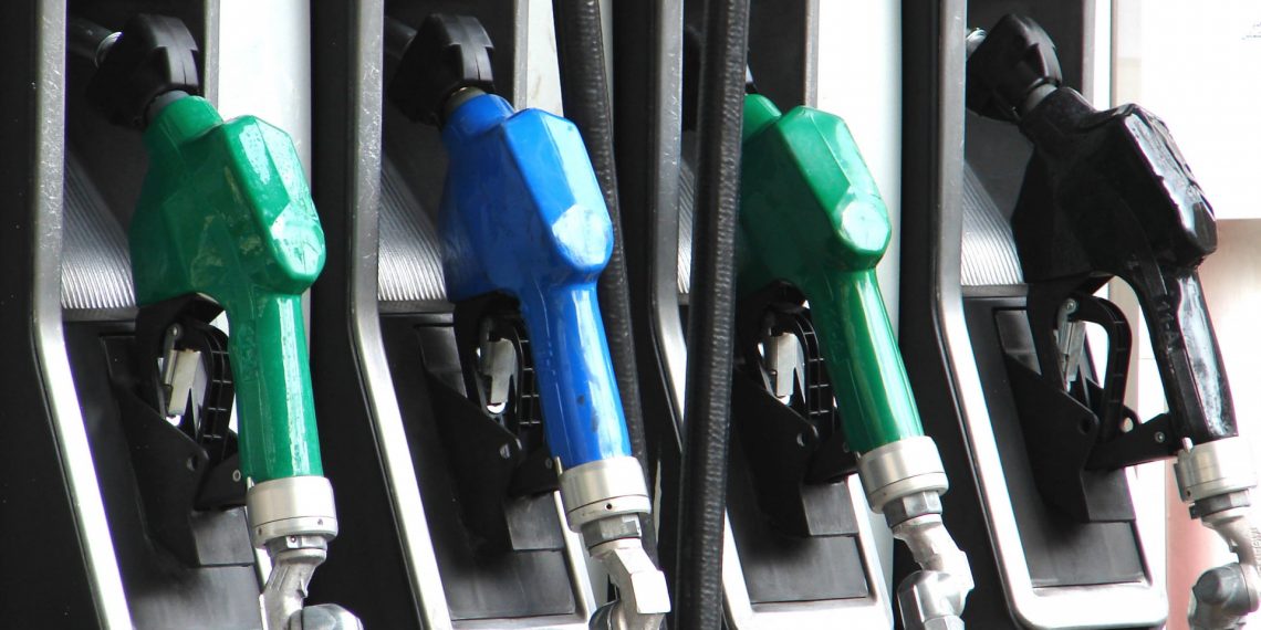 Benzina, cel mai mare preț din ultimii 7 ani. Motorina a ajuns la maximul ultimilor 3 ani | Cât costă combustibilii în Oradea