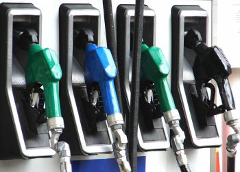 Benzina, cel mai mare preț din ultimii 7 ani. Motorina a ajuns la maximul ultimilor 3 ani | Cât costă combustibilii în Oradea