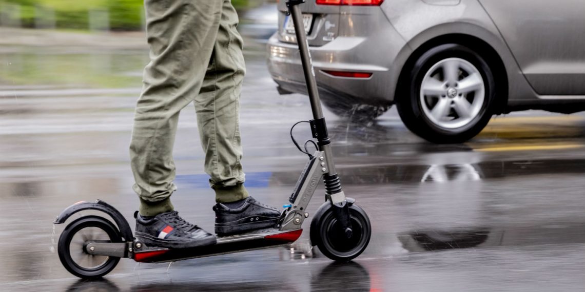 Trotinetele, scoase de pe trotuare | Care sunt condițiile tehnice minime pe care trebuie să le îndeplinească un astfel de vehicul