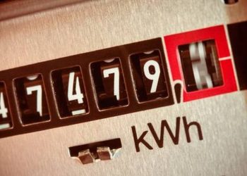 BUBUIE prețurile la electricitate pentru clienții care nu și-au schimbat contractele | Cât va costa curentul de la 1 ianuarie 2022