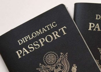 Mașină cu girofar și pașaport diplomatic pentru președinții consiliilor județene (proiect)