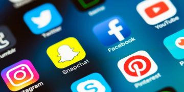 Explicațiile ANAF despre impozitarea celor care obțin venituri din postări pe Facebook sau Instagram