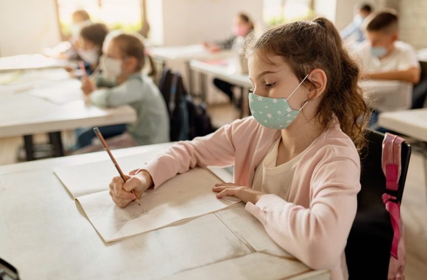 Elevii ar putea avea o nouă materie din anul următor de învățământ: educația pentru mediu