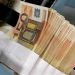 Inspector antifraudă, reținut după ce a cerut 100.000 de euro pentru ”ungerea” unui presupus procuror DNA