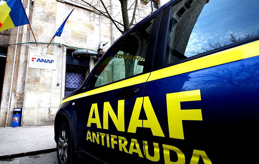 Inspector antifraudă, arestat pentru luare de mită | Ar fi cerut 15.000 de euro după un control la o PFA