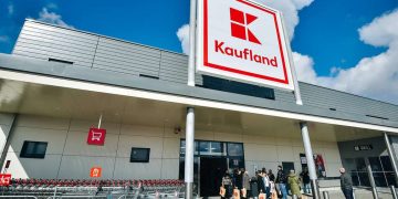 Kaufland, amendat după ce un agent de pază ar fi folosit ”necorespunzător” datele unei cliente