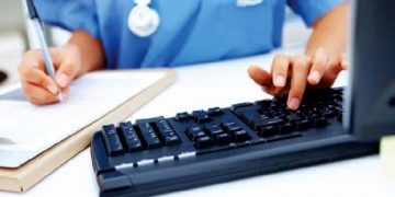 Furnizorii de servicii de asistență medicală vor fi verificați în legătură cu introducerea datelor medicale în dosarul electronic al pacientului