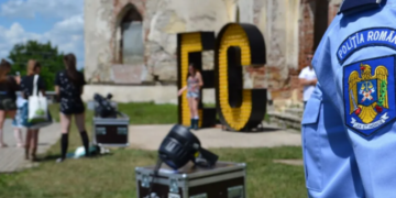 2 ani și 6 luni de închisoare cu suspendare pentru un tânăr care a cumpărat 3 pastile de ecstasy la festivalul Electric Castle și le-a împărțit cu prietenii