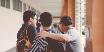 Testări antidrog în școli și universități | Polițiștii vor putea face controale inopinate (Proiect)