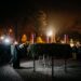 A fost aprinsă prima lumânare de Advent, la Palatul Episcopal romano-catolic din Oradea | Evenimentul a fost marcat de o paradă pe picioroange