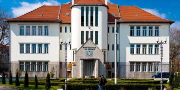 Universitatea din Oradea, locul 13 în topul universităților din România