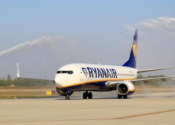 Oradea, fără curse aeriene externe | USR îi cere lui Ilie Bolojan să spună care e planul pentru aeroportul din oraș