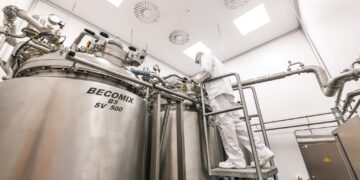 Se întâmplă în România. Au inaugurat cea mai modernă fabrică de medicamente topice din Europa