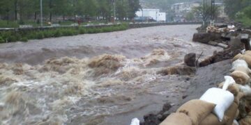 Bihorul sub Cod galben de viituri de azi, de la ora 12,00, până mâine la 9,00