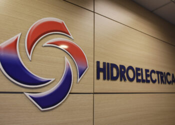 Hidroelectrica, un nou sistem de facturare. Poți plăti curentul în 6 rate lunare dacă ai restanțe