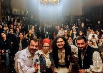 Orădenii care au fondat AB Music Academy la Londra, școala plasată pe locul 2 în top 3 cele mai bune școli de muzică din Anglia în 2019, turneu de colinde pentru Diaspora alături de Dragoș Moștenescu