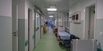 Spitalele, obligate la transparență | În maximum două ore, pe baza unui cod unic, trebuie să informeze telefonic familia despre starea pacientului internat