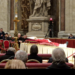 VIDEO. PS Virgil Bercea, episcopul greco-catolic și PS. László Böcskei, episcopul romano catolic de Oradea, s-au recules în Bazilica Sfântul Petru, la catafalcul Papei