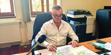 Cazul fostului inspector general pe masa ministrului Educației. Virgil Blage, menținut profesor prin „nerespectarea strictă a prevederilor legale în soluționarea cererii de menţinere în activitate ca titular„